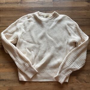 Aritzia Women's Cream Sweater